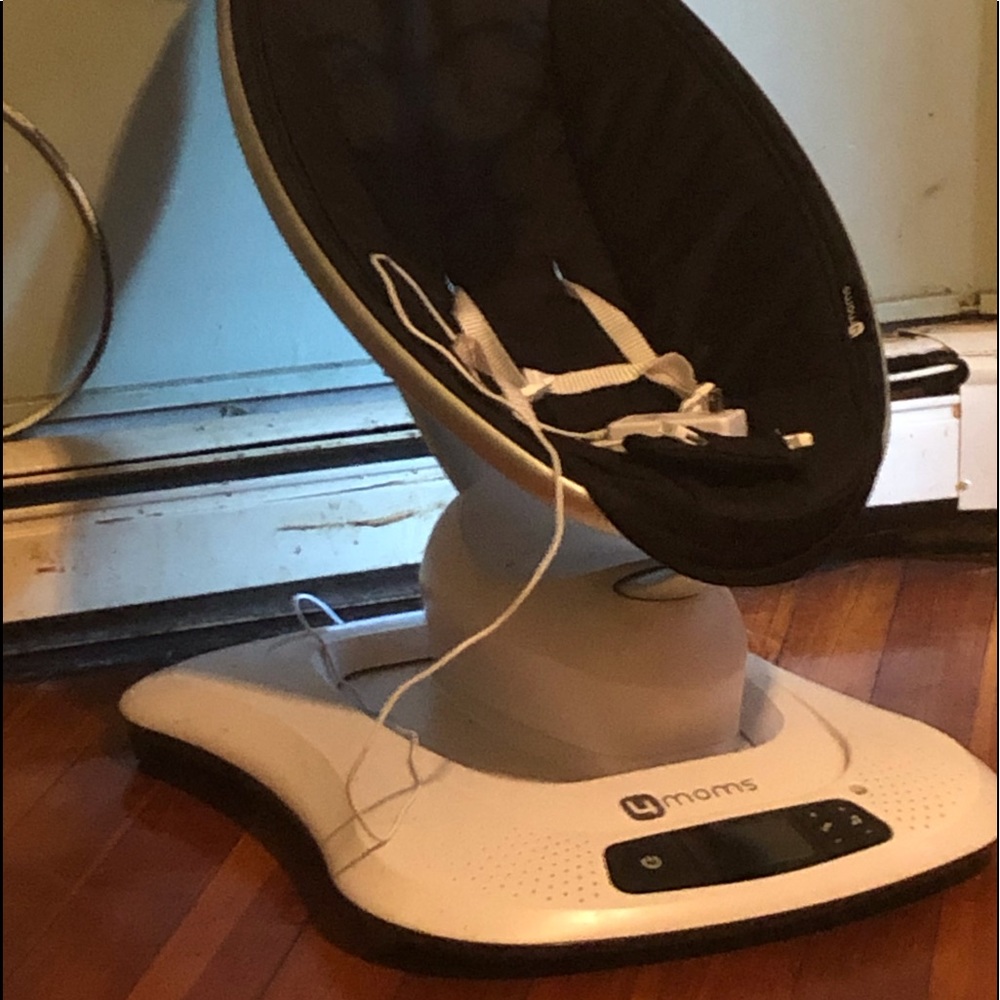 4 moms swing